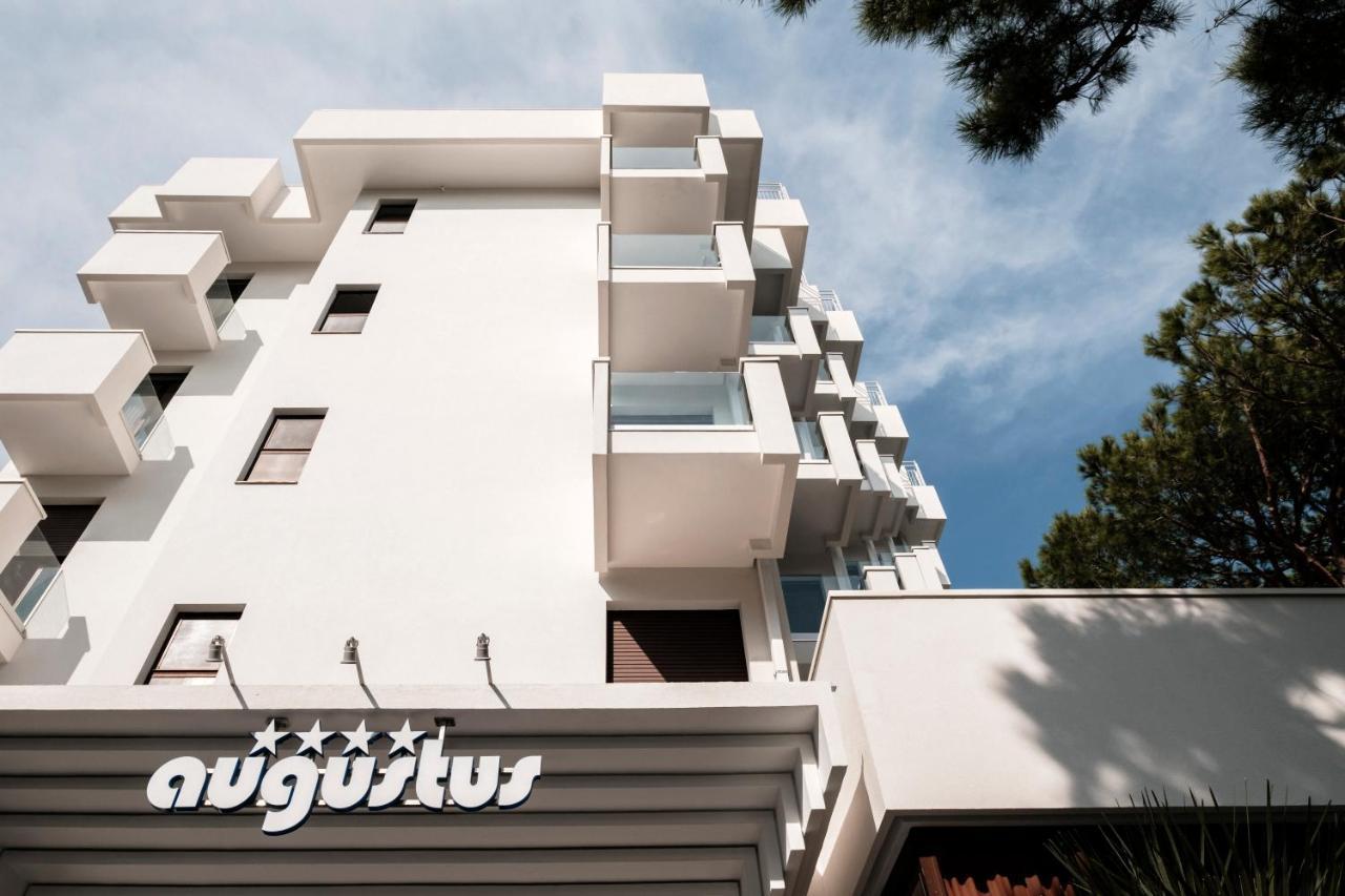Hotel Augustus Риччоне Экстерьер фото